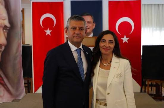 Bursalı Vekil, Özel'in A Takımında
